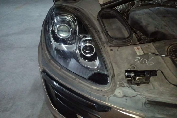 Used Porsche Macan 2014 Macan 2.0T Right Front Headlight