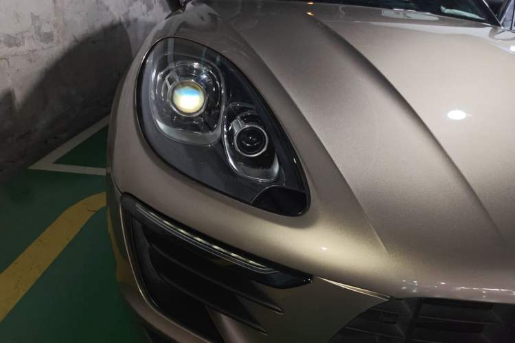 Used Porsche Macan 2014 Macan 2.0T Right Front Headlight