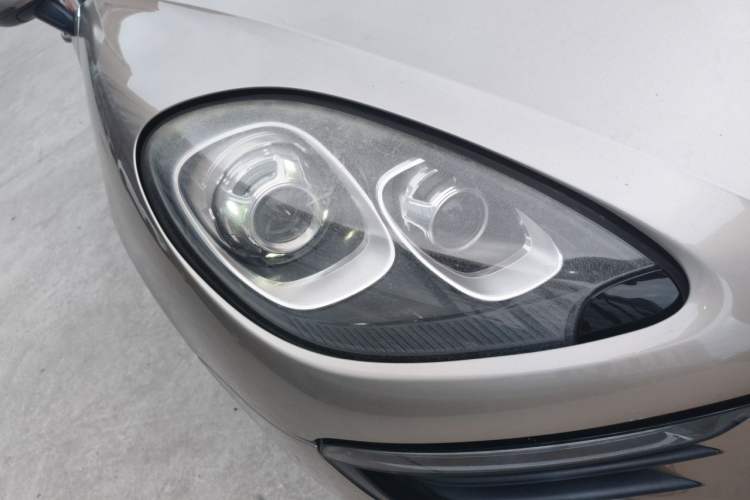 Used Porsche Macan 2014 Macan 2.0T Right Front Headlight
