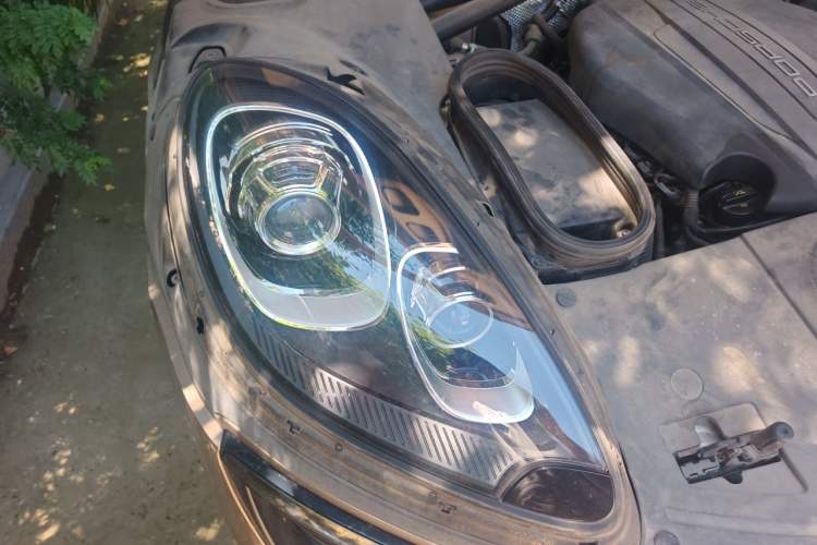 Used Porsche Macan 2014 Macan 2.0T Right Front Headlight