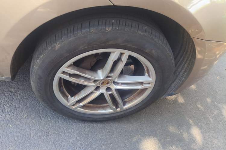 Used Porsche Macan 2014 Macan 2.0T Right Front Wheel Hub