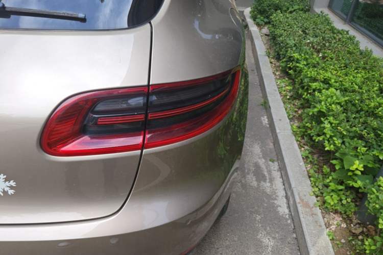 Used Porsche Macan 2014 Macan 2.0T Right Rear Taillight