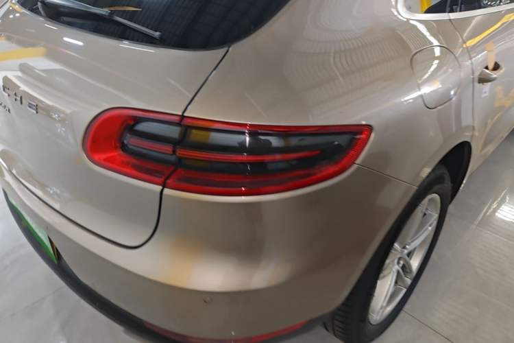 Used Porsche Macan 2014 Macan 2.0T Right Rear Taillight