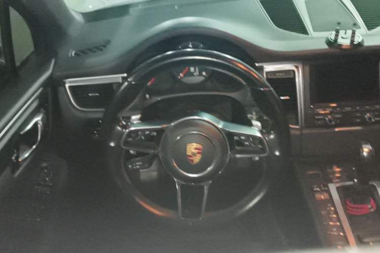 Used Porsche Macan 2014 Macan 2.0T Steering Wheel