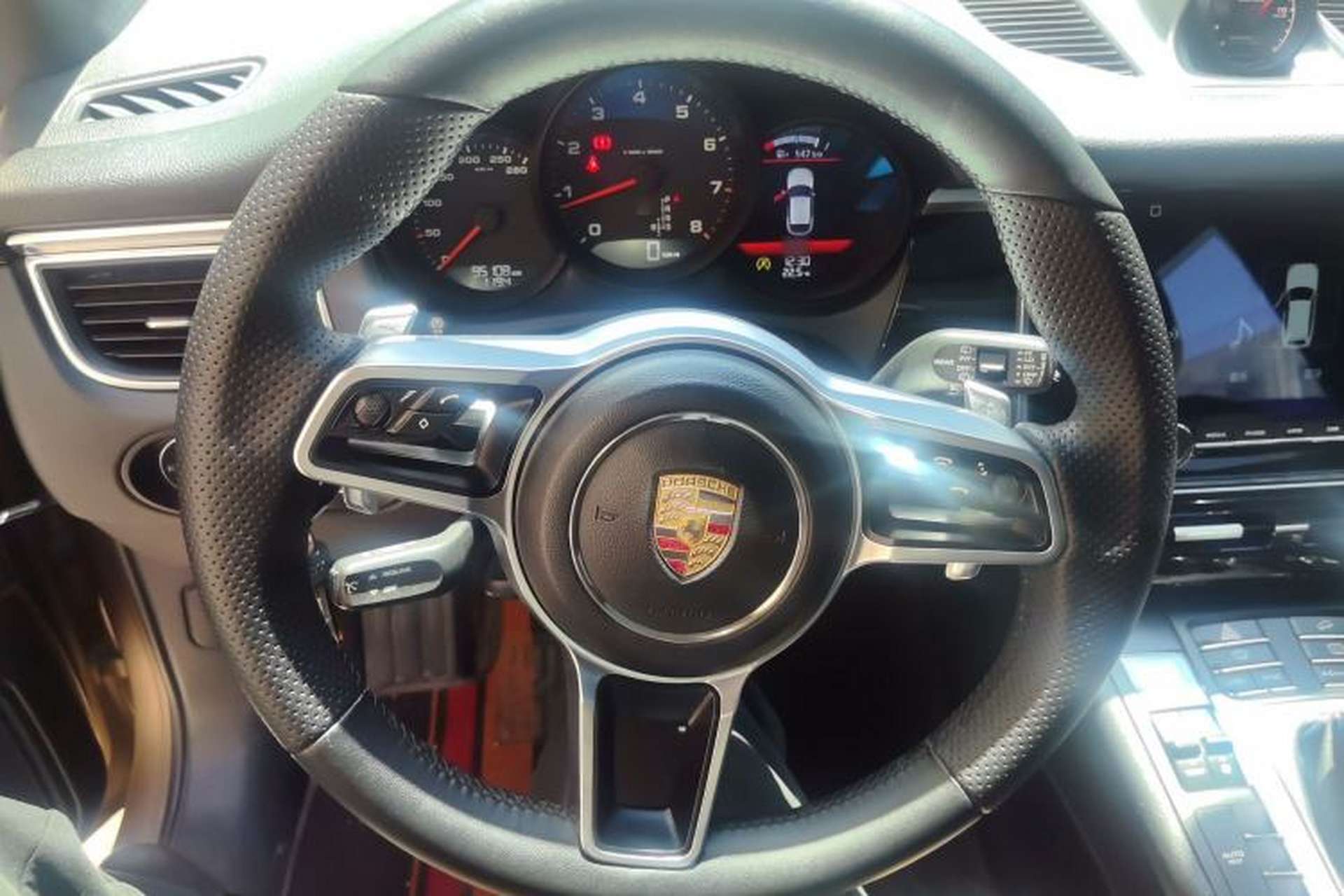 Used Porsche Macan 2014 Macan 2.0T Steering Wheel