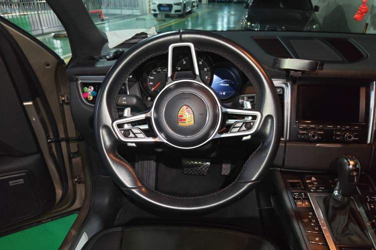 Used Porsche Macan 2014 Macan 2.0T Steering Wheel