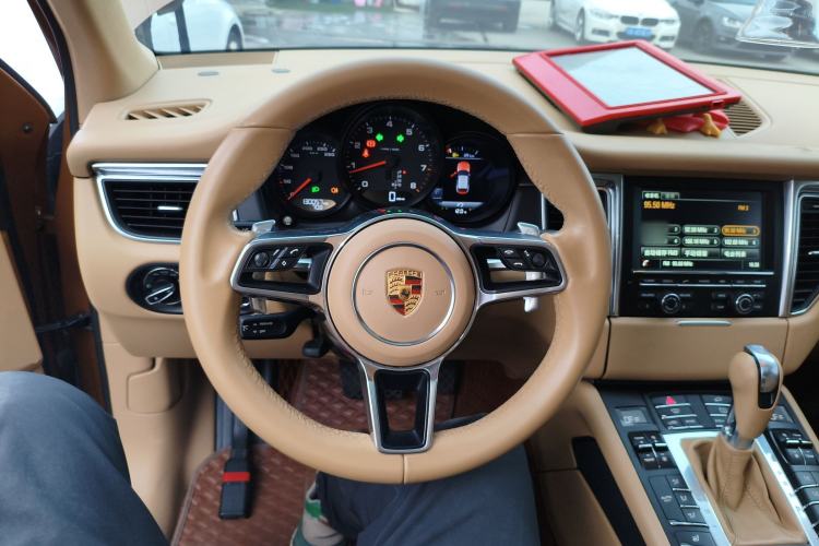Used Porsche Macan 2014 Macan 2.0T Steering Wheel