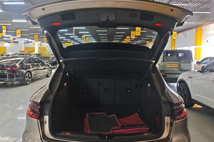 Used Porsche Macan 2014 Macan 2.0T Trunk