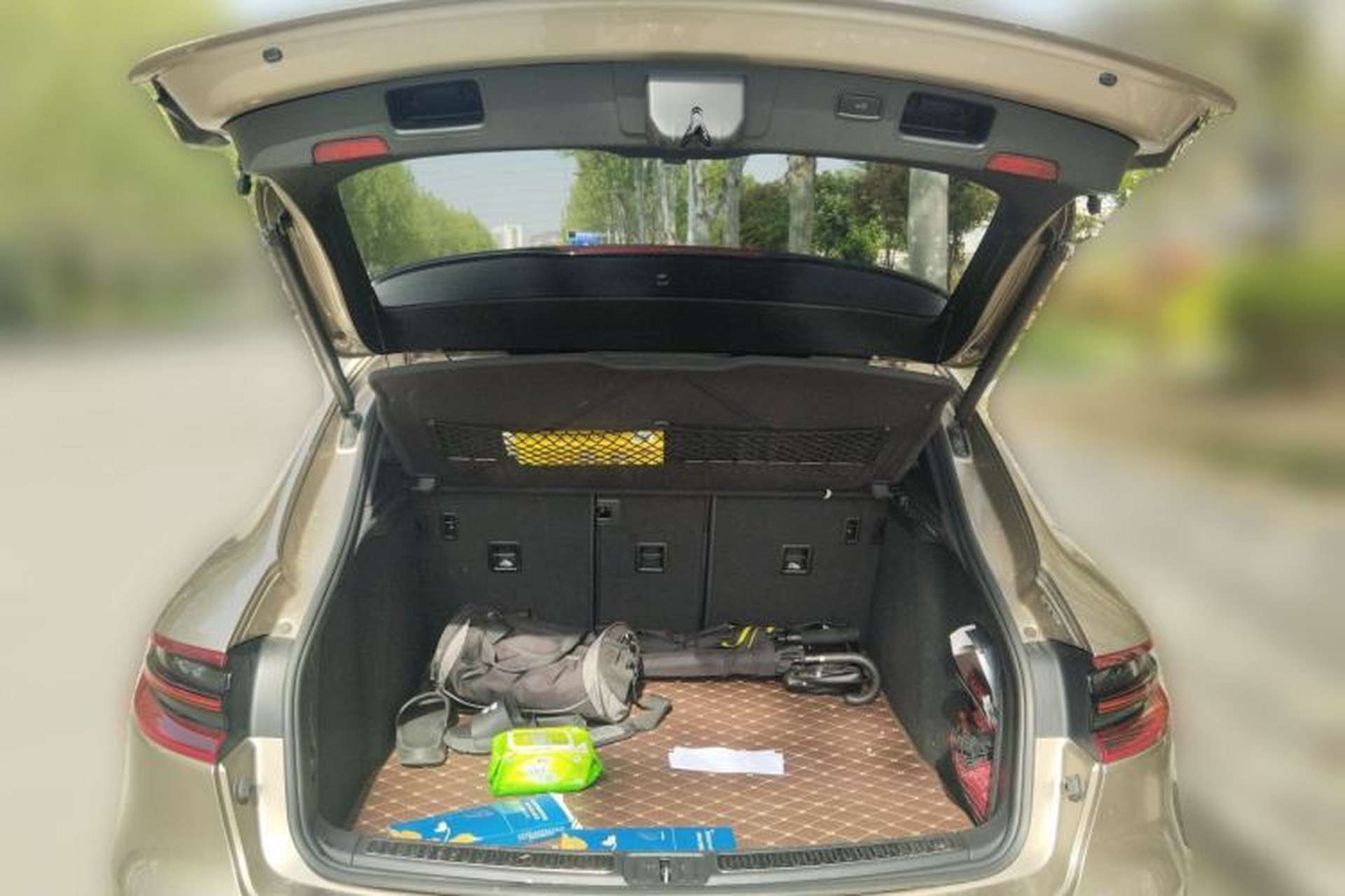 Used Porsche Macan 2014 Macan 2.0T Trunk