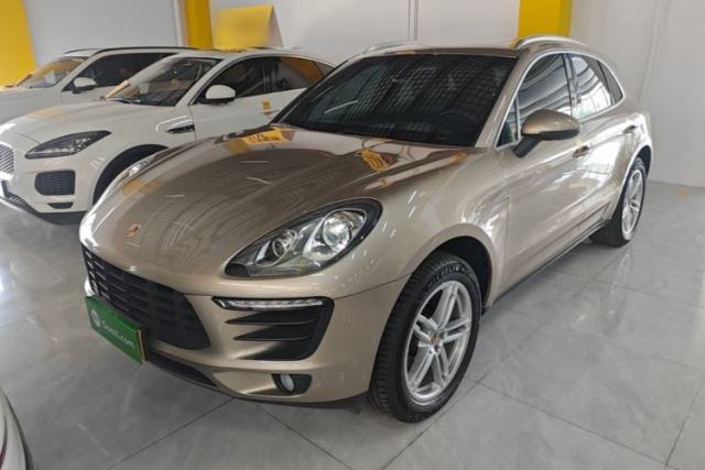 Ojetý Porsche Macan 2014 Macan 2.0T