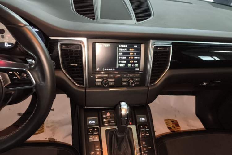 Used Porsche Macan 2016 Macan S 3.0T Audio And AC Panel