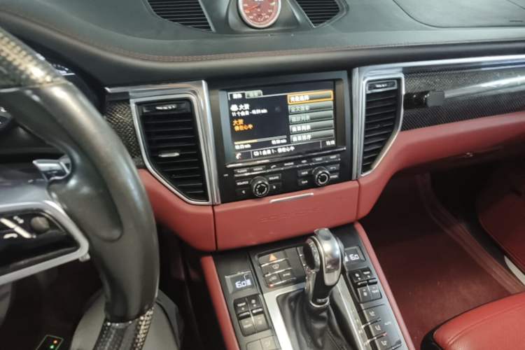 Used Porsche Macan 2016 Macan S 3.0T Audio And AC Panel