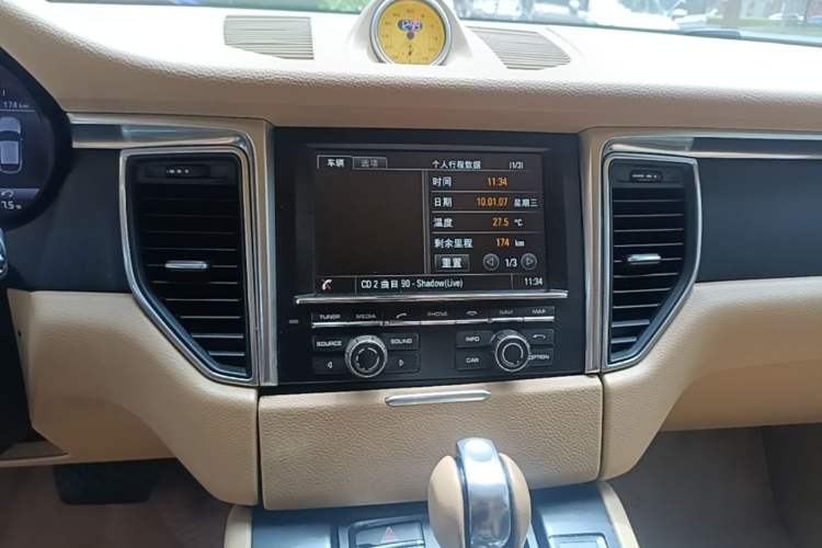 Used Porsche Macan 2016 Macan 2.0T Audio And AC Panel