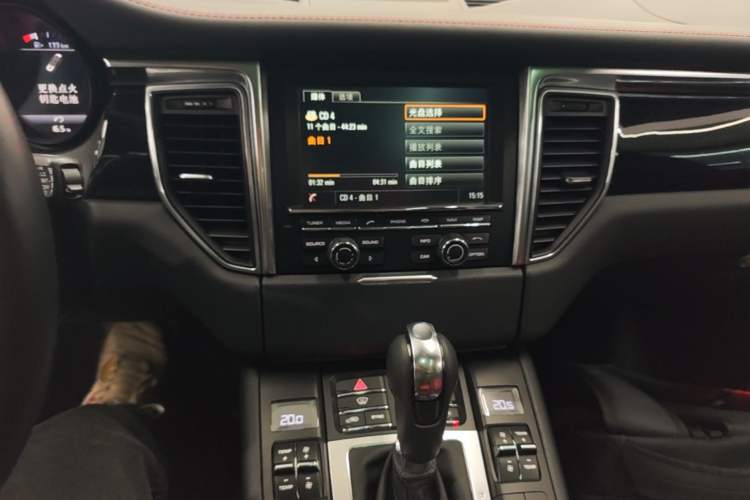 Used Porsche Macan 2016 Macan S 3.0T Audio And AC Panel