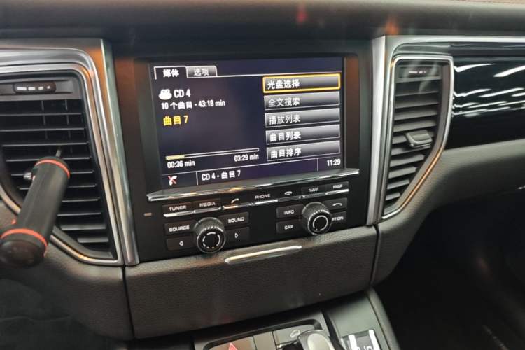 Used Porsche Macan 2016 Macan S 3.0T Audio And AC Panel