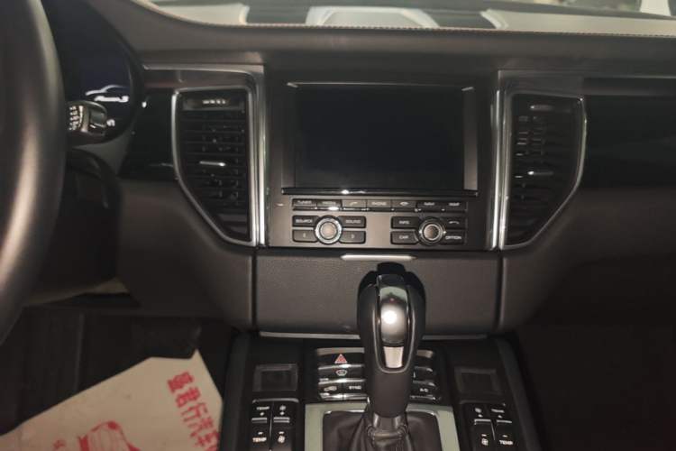 Used Porsche Macan 2016 Macan S 3.0T Audio And AC Panel