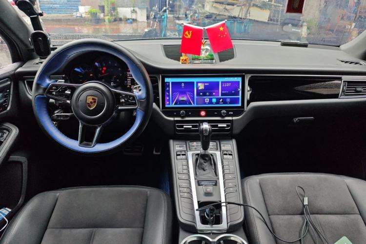 Used Porsche Macan 2016 Macan 2.0T Center Console