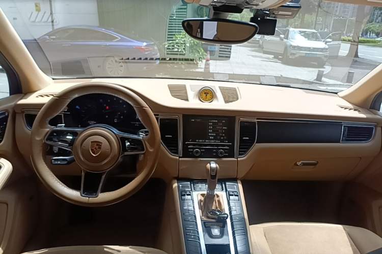 Used Porsche Macan 2016 Macan 2.0T Center Console