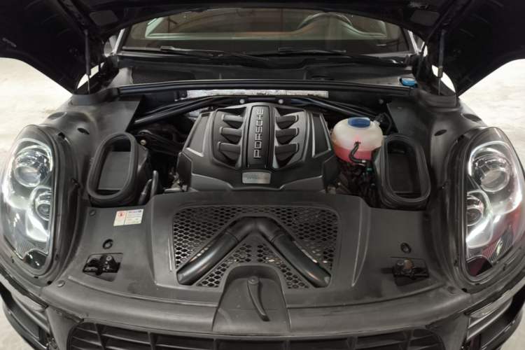 Used Porsche Macan 2016 Macan S 3.0T Engine Bay