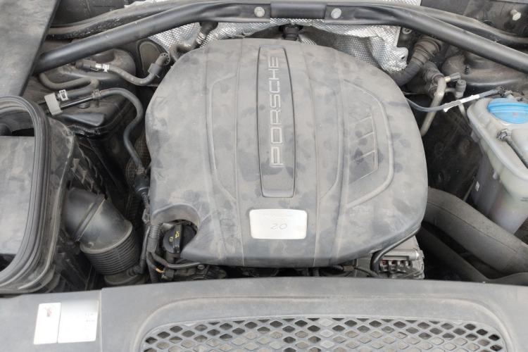 Used Porsche Macan 2016 Macan 2.0T Engine Bay