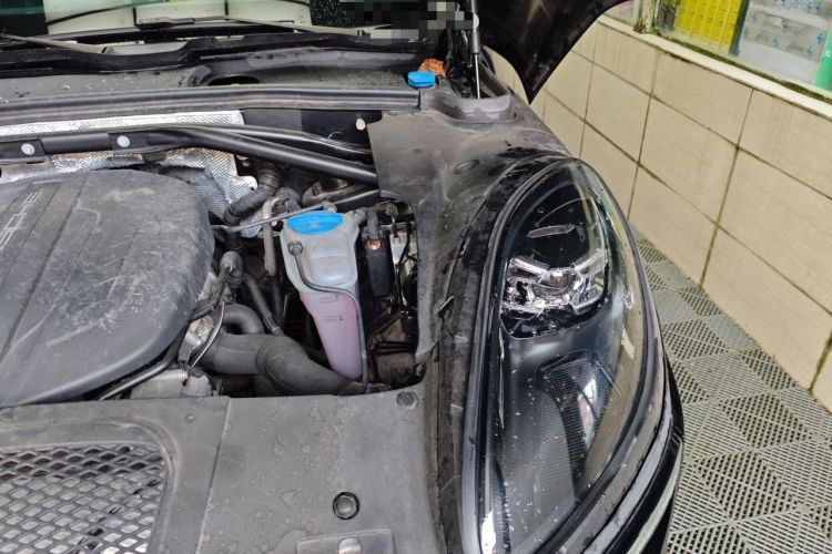 Used Porsche Macan 2016 Macan 2.0T Engine Bay Left