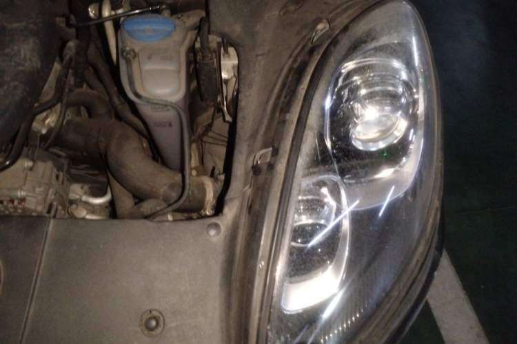 Used Porsche Macan 2016 Macan 2.0T Engine Bay Left