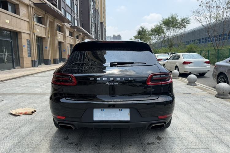 Used Porsche Macan 2016 Macan 2.0T Exterior 3