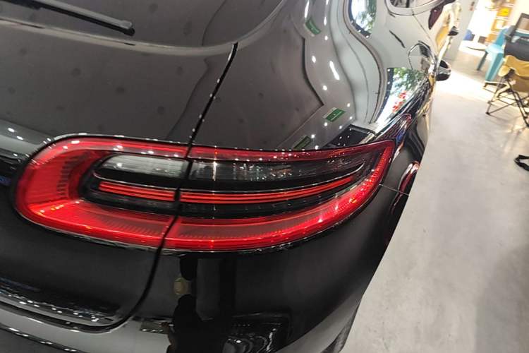 Used Porsche Macan 2016 Macan 2.0T Exterior 3