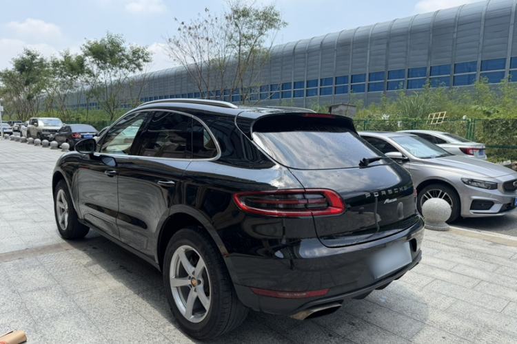 Used Porsche Macan 2016 Macan 2.0T Exterior 6