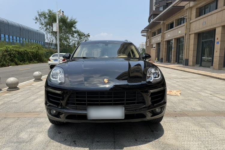 Used Porsche Macan 2016 Macan 2.0T Exterior 7