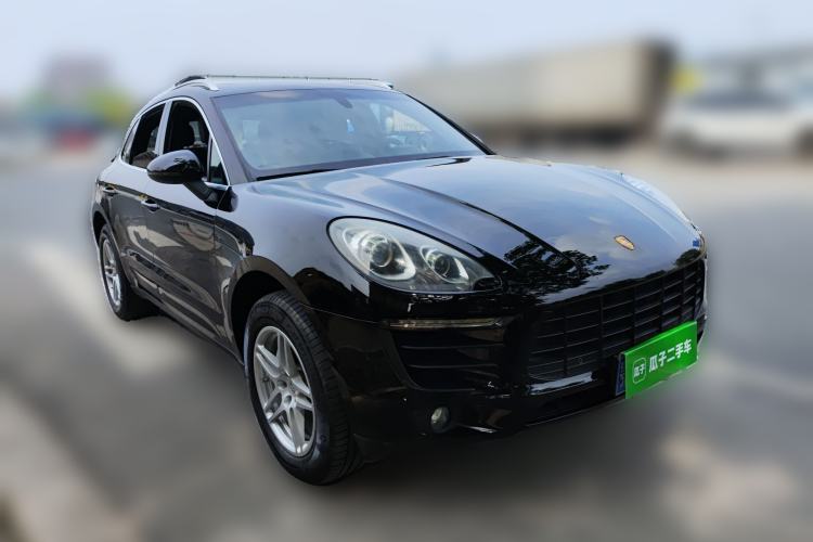 Used Porsche Macan 2016 Macan S 3.0T Front Right 45 Deg
