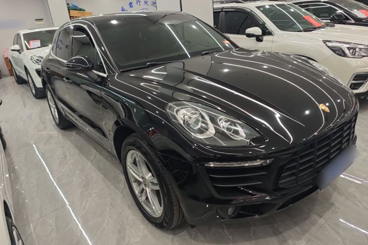 Used Porsche Macan 2016 Macan S 3.0T Front Right 45 Deg