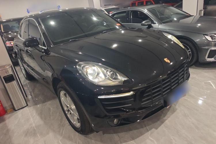 Used Porsche Macan 2016 Macan S 3.0T Front Right 45 Deg