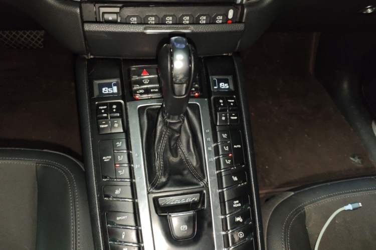 Used Porsche Macan 2016 Macan 2.0T Gear Lever