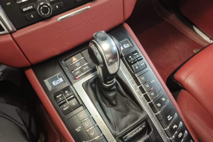 Used Porsche Macan 2016 Macan S 3.0T Gear Lever
