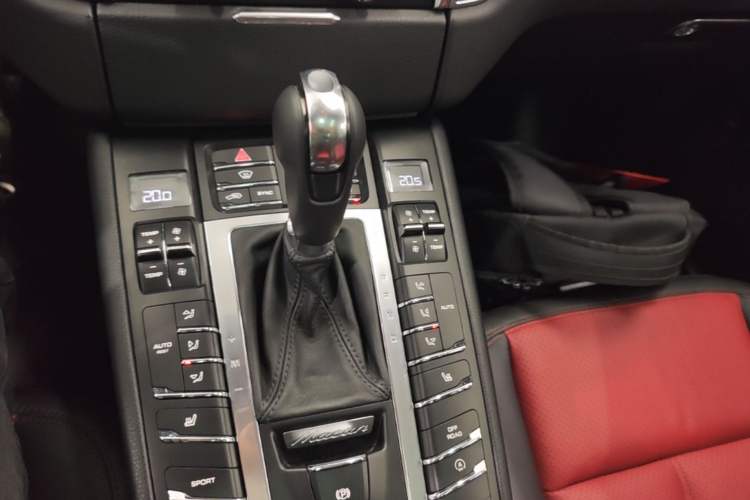 Used Porsche Macan 2016 Macan S 3.0T Gear Lever