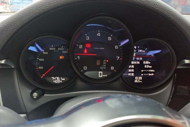 Used Porsche Macan 2016 Macan 2.0T Instrument Cluster