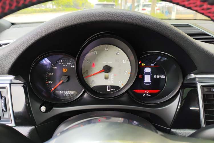 Used Porsche Macan 2016 Macan S 3.0T Instrument Cluster