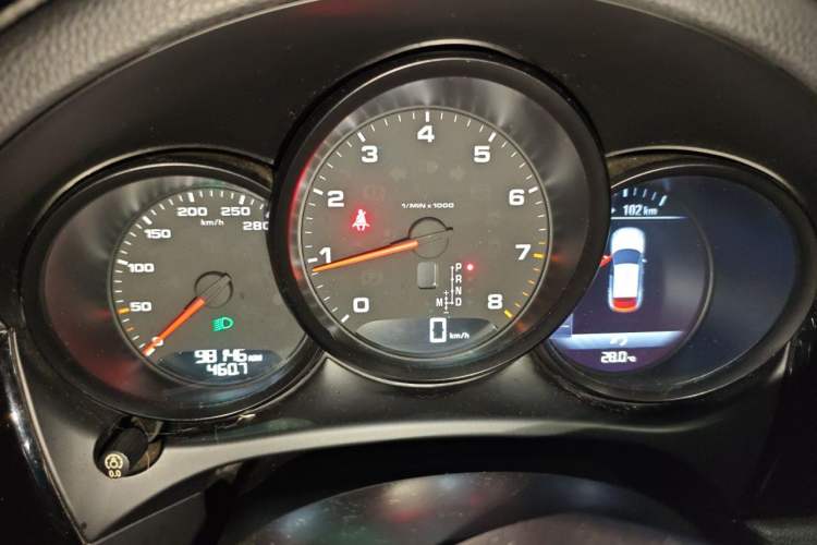 Used Porsche Macan 2016 Macan 2.0T Instrument Cluster