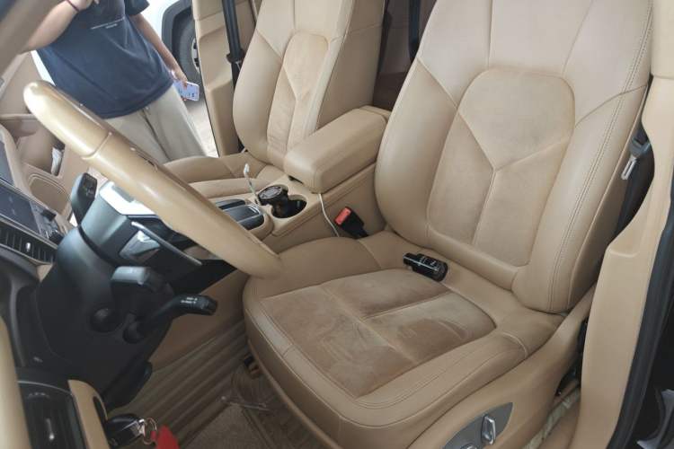 Used Porsche Macan 2016 Macan 2.0T Left Front Seat