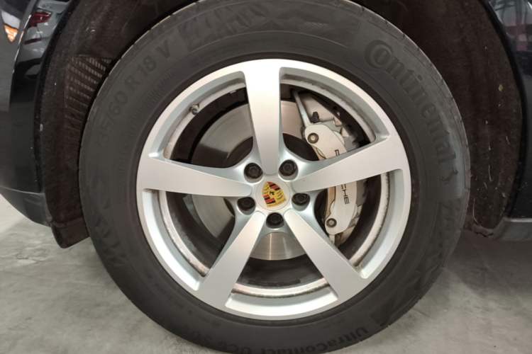 Used Porsche Macan 2016 Macan S 3.0T Left Front Wheel Hub