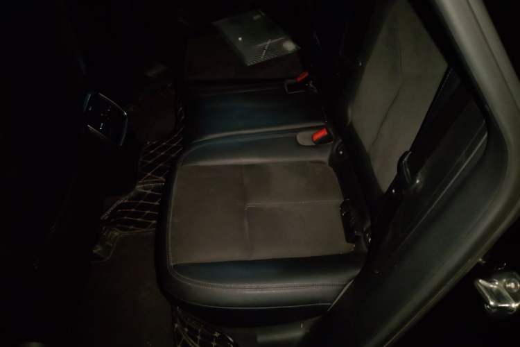 Used Porsche Macan 2016 Macan 2.0T Left Rear Seat