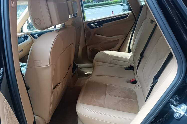 Used Porsche Macan 2016 Macan 2.0T Left Rear Seat