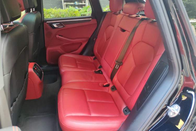 Used Porsche Macan 2016 Macan 2.0T Left Rear Seat