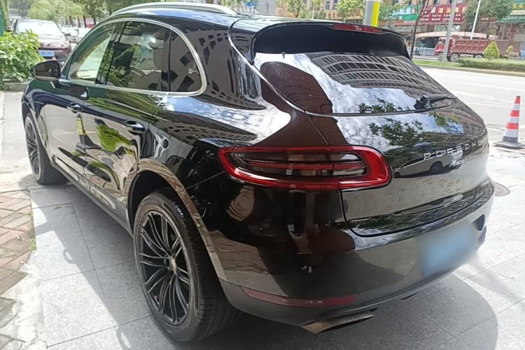 Used Porsche Macan 2016 Macan 2.0T Rear Left 45 Deg