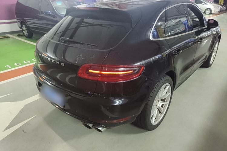 Used Porsche Macan 2016 Macan S 3.0T Rear Right 45 Deg