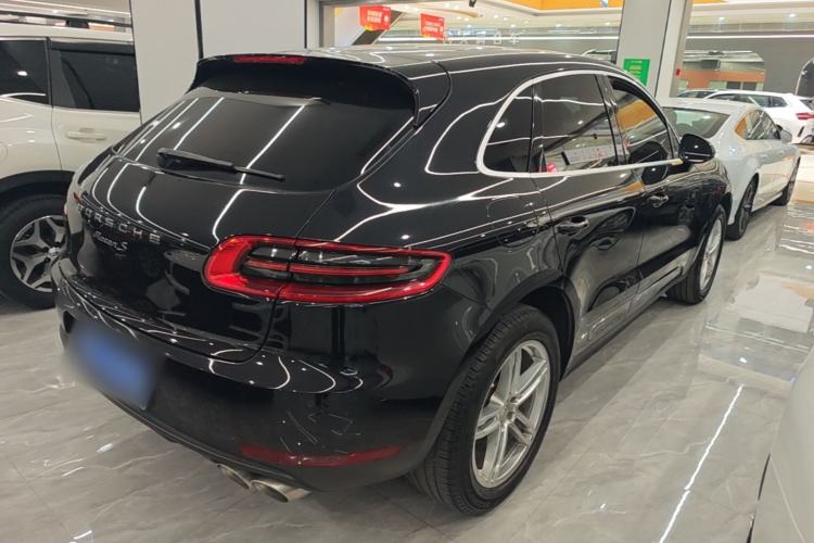 Used Porsche Macan 2016 Macan S 3.0T Rear Right 45 Deg