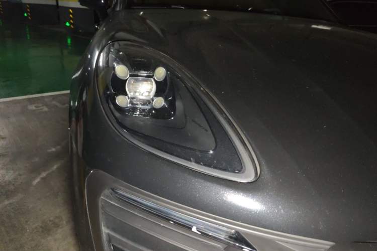 Used Porsche Macan 2016 Macan 2.0T Right Front Headlight