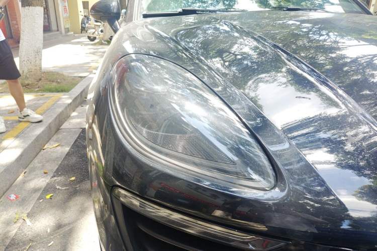 Used Porsche Macan 2016 Macan 2.0T Right Front Headlight