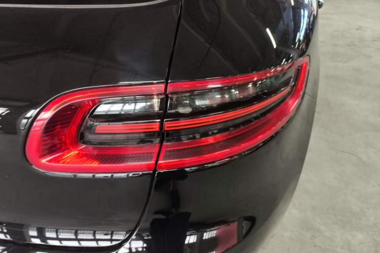 Used Porsche Macan 2016 Macan S 3.0T Right Rear Taillight